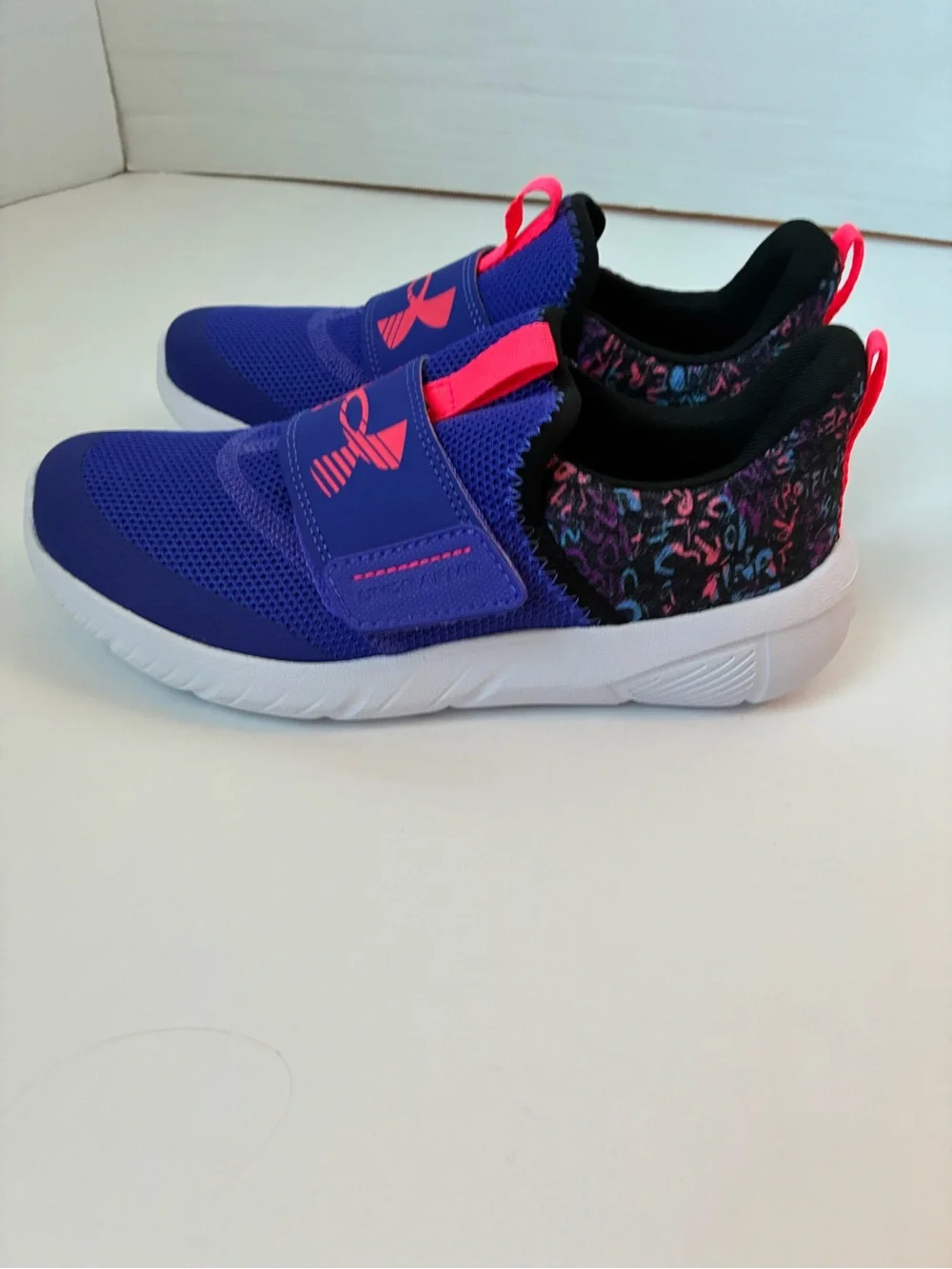 Girls UNDER ARMOUR Tennis Shoes 3 - Picture 6 of 7